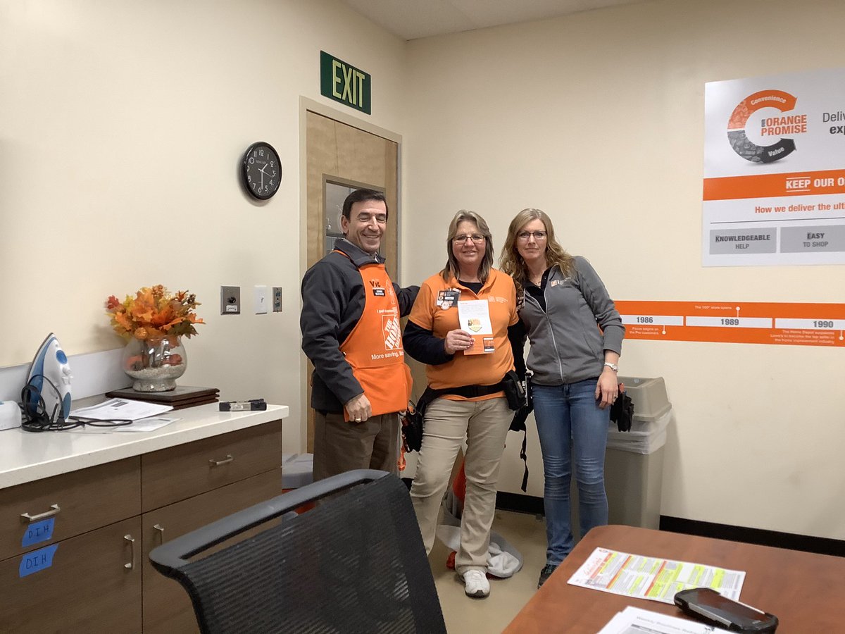 Congratulations Donna for getting her Gold Homer milestone. Thank you for all you do 🧡<a href="/VicTHD4607/">VicS_THD_4660</a> <a href="/DawnMcSorley84/">Dawn</a> <a href="/frpinney2/">Fred Pinney</a> <a href="/dow_georgette/">MET_D34_DOW_HD</a>