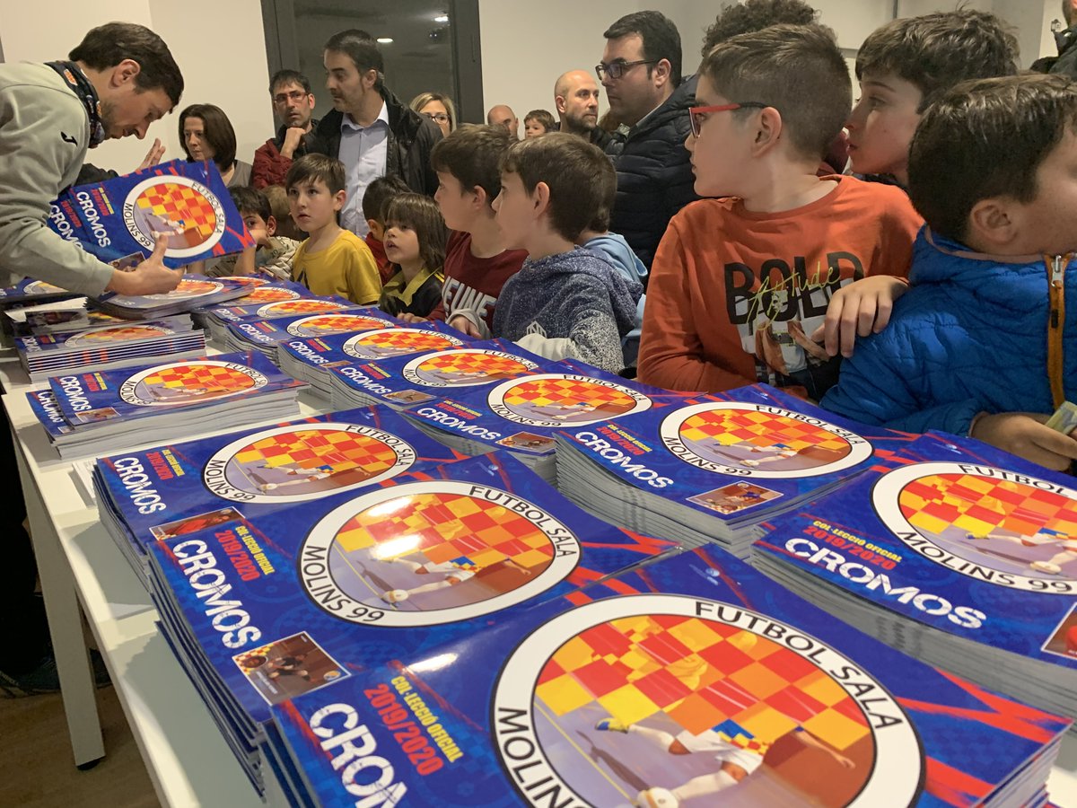 El CFS Molins 99 omple la Federació Obrera amb la presentació del seu àlbum de cromos

🔗 viumolinsderei.com/2020/02/27/el-…
