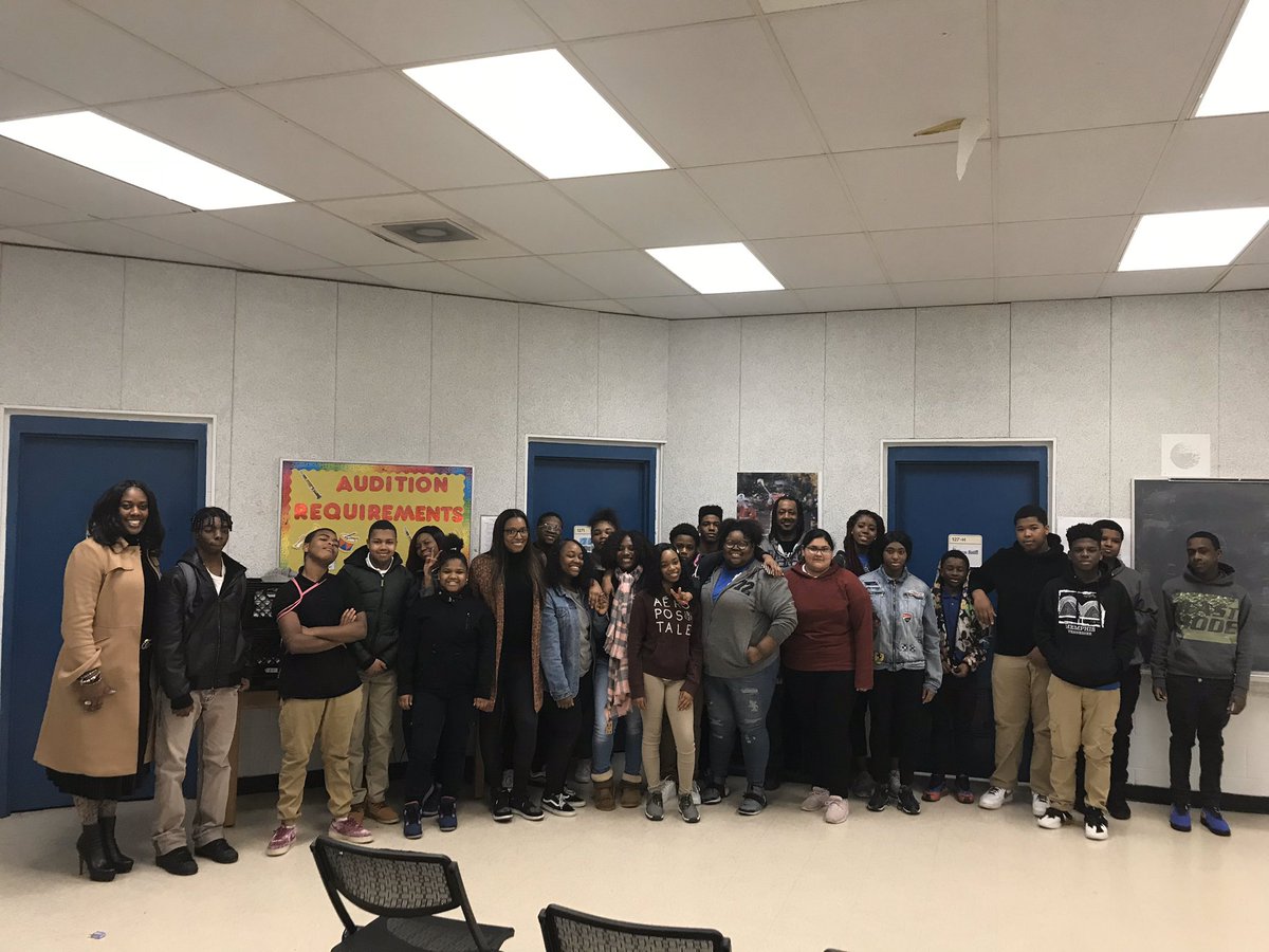 Meghan_Triplett's tweet photo. Had a blast this morning surprising band classrooms with tickets to tomorrow night’s @memgrizz #HBCUnight game vs @SacramentoKings !
Thank you to Germantown, Hamilton and Whitestation High! #NBABHM @GrizzCommunity @grindcitymedia https://t.co/Onqpd0cvLW