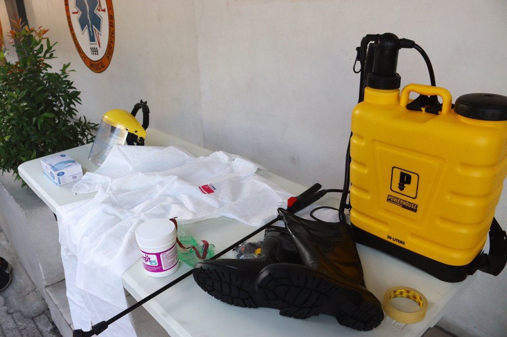 To multiply the efforts of the city's #Disinfection Team, we turned over 500 sets of Backpack Sprayers with Disinfectants and PPEs to our 30 barangays.

(Personal Protective Equipment, including hazmat suits, face shields, gloves, and boots)

#COVID19 #PreventiveMeasures