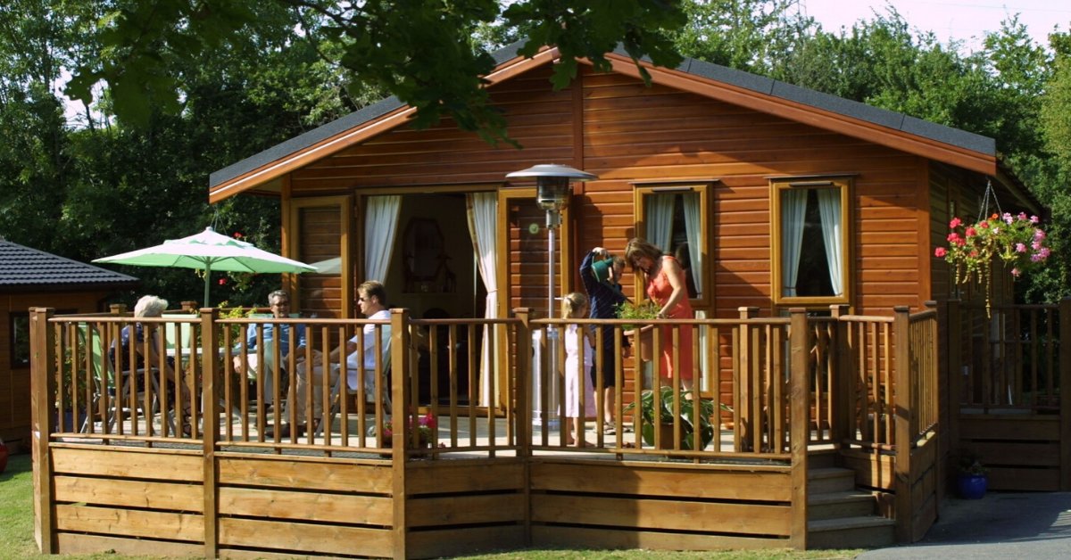 Thinking about buying a caravan holiday home or lodge? Here's a simple step-by-step guide to the things you need to consider... bit.ly/2TXiYJG