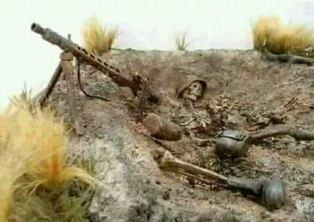 Dheeru81150's tweet photo. मेरे जिस्म की हड्डियों को देखकर मेरा यकीन तो  करो....🙏
 मैं अपने देश की हिफाज़त में शहीद हो चुका.......😊

मगर मेरे रब की कसम 🙏
 मै एक इंच नही हिला😊

#वंदेमातरम
#वंदे_मातरम्
#जयहिंद 

@adgpi 
@narendramodi https://t.co/wZC4ciO2Mx