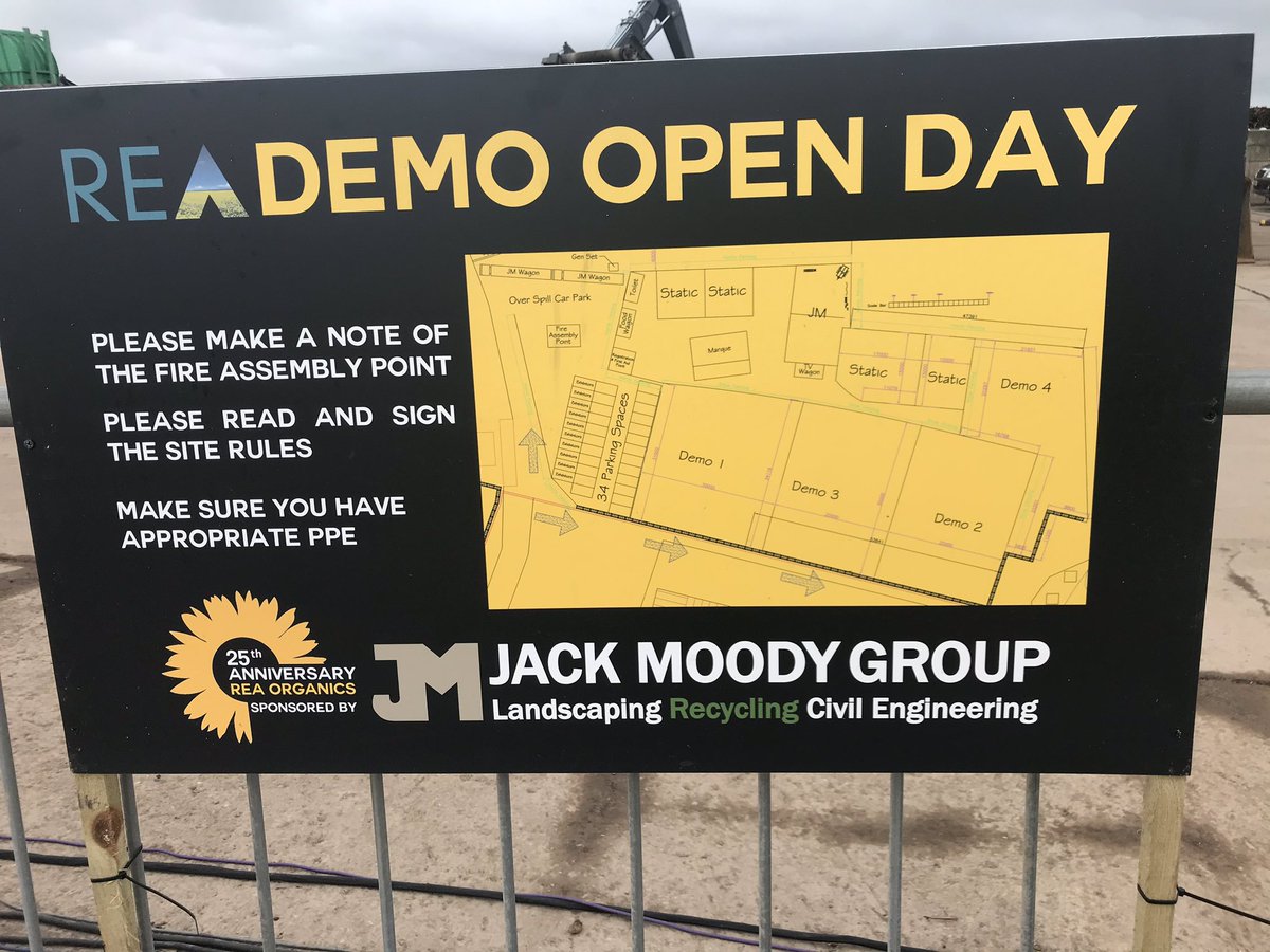 JJ_Organics's tweet photo. Jack Moody Ltd have excelled in providing a live demo on shredding and screening #qualitycompost at their site at Berkswell @JJ_Organics #organics2020
Thank you for supporting @REAssociation https://t.co/pY8884DzT7