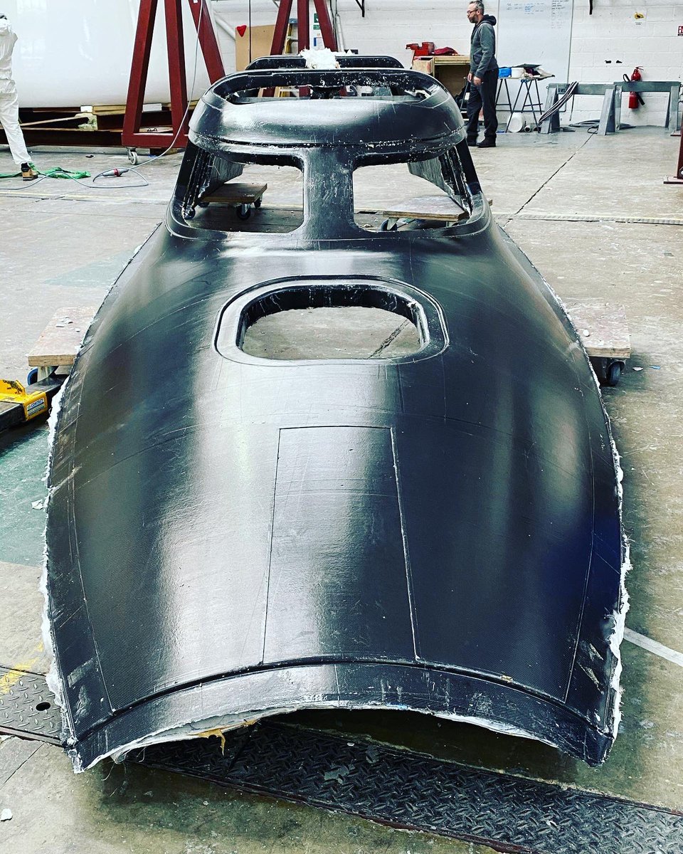 SubseaCraft's tweet photo. Enjoy the first view of the upper part of the craft, having just emerged after a period in a very big oven! It clearly shows the sleek lines and character of the finished product and adds to the anticipation that accompanies the journey toward completion.

#engineers #defence https://t.co/b4krG3OUQ4