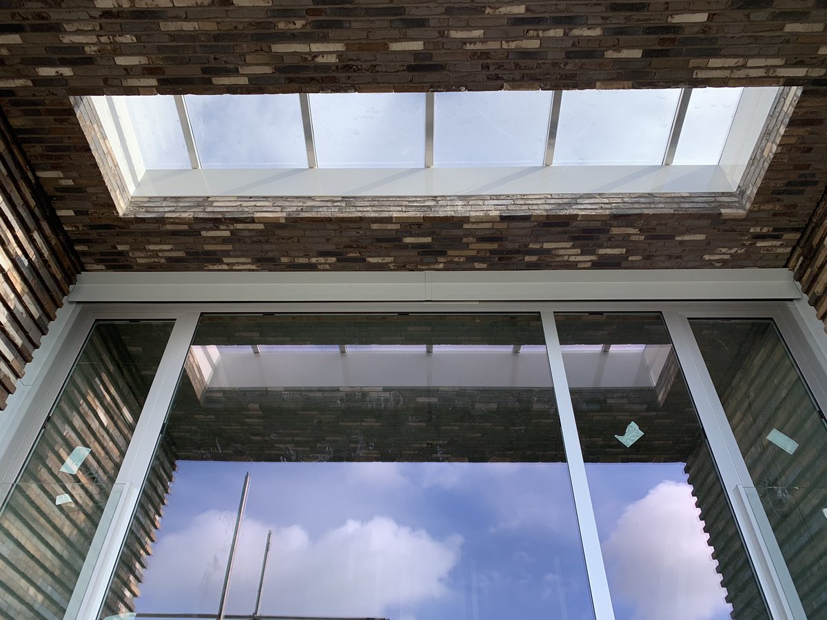 CLooij's tweet photo. Het Balkon Maassluis: 
Boulevardwoningen komen ook weer uit de steigers!! 
 #waal #bpd #zwaan #zwitser #driessens #euroaluminium #partners. https://t.co/7rU0rQuGGI