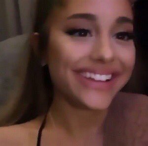 she’s such and angel🥺😳