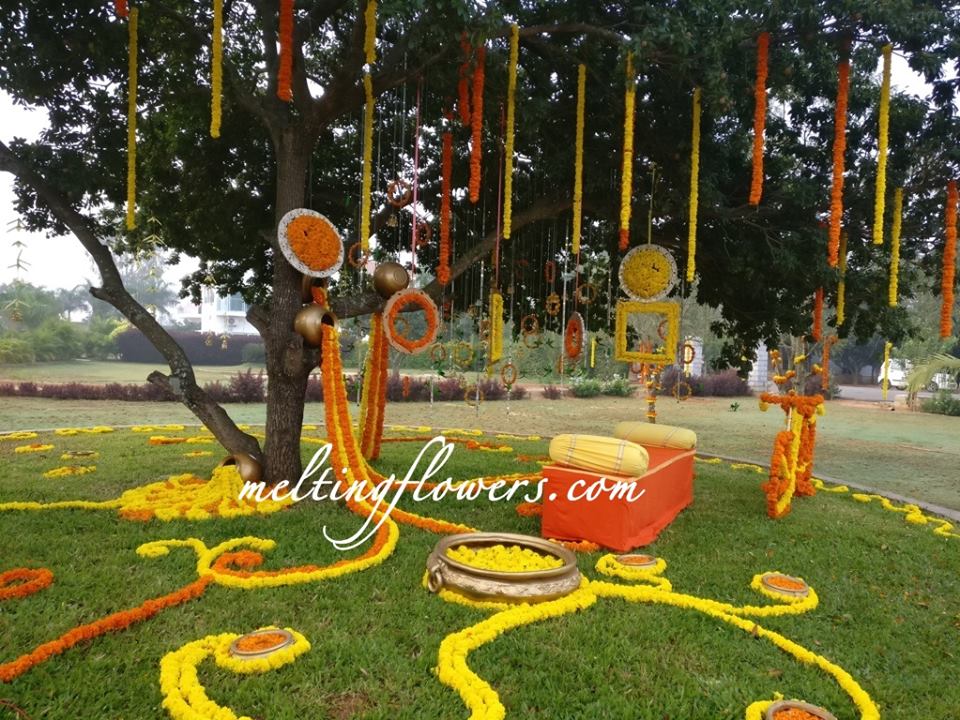 meltingflowers's tweet photo. Sunshine Themed Decor For Outdoor Wedding Venues. Contact us For Decorating Your Wedding Or #Events Across South India.
https://t.co/4w5209MwMU
#WeddingPhotobooth #FlowerDecoration #BangaloreFlowers #WeddingDecoration #weddingDecorators #MarriageDecorations #Wedding #WeddingIn https://t.co/oZvIFH3VV3