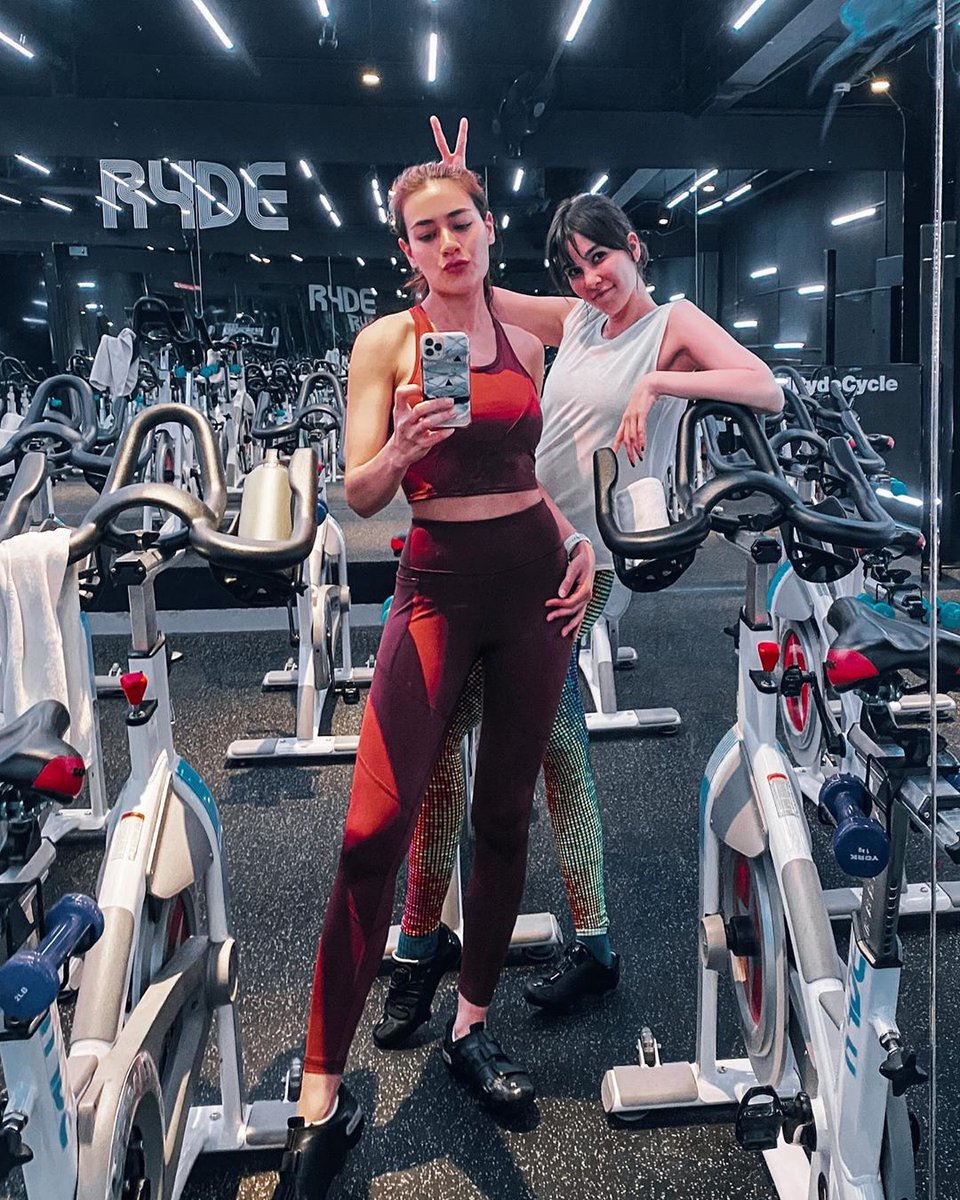 LoveKKimmy's tweet image. จากใจเลยนะ.... เหนื่อยมากกกกกก 😅 #ชาวออร์แกนิค #bowgym​ #rydecycle​ #kimmy_kimberley​ #wakingbee #taewaew_natapohn
Cr.@Bow_Ardner, Story​ kimmy_kimberley