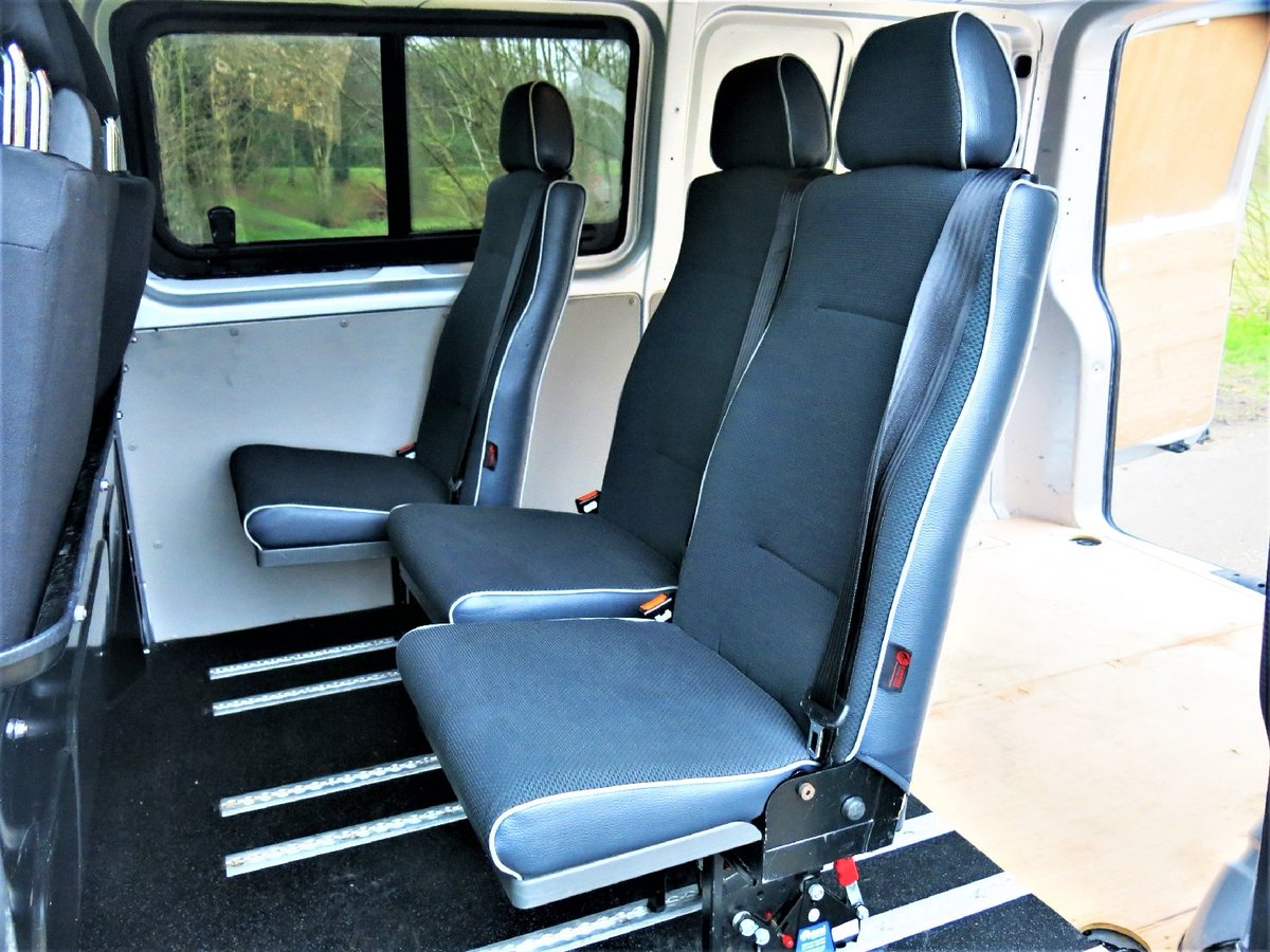 VOLKSWAGEN TRANSPORTER KOMBI (2015) T6 102HP SWB AIRCON SPORTLINE TRENDLINE KOMBI £15,495 + VAT

loom.ly/_324D_M

#vw  #VWtransporter  #vwtuning  #vwvans  #volkswagen  #kombi #VWkombi  #T6 #sportline #swb #bluemotion #T28 #euro6 #bluetooth #vwshuttle #shuttle