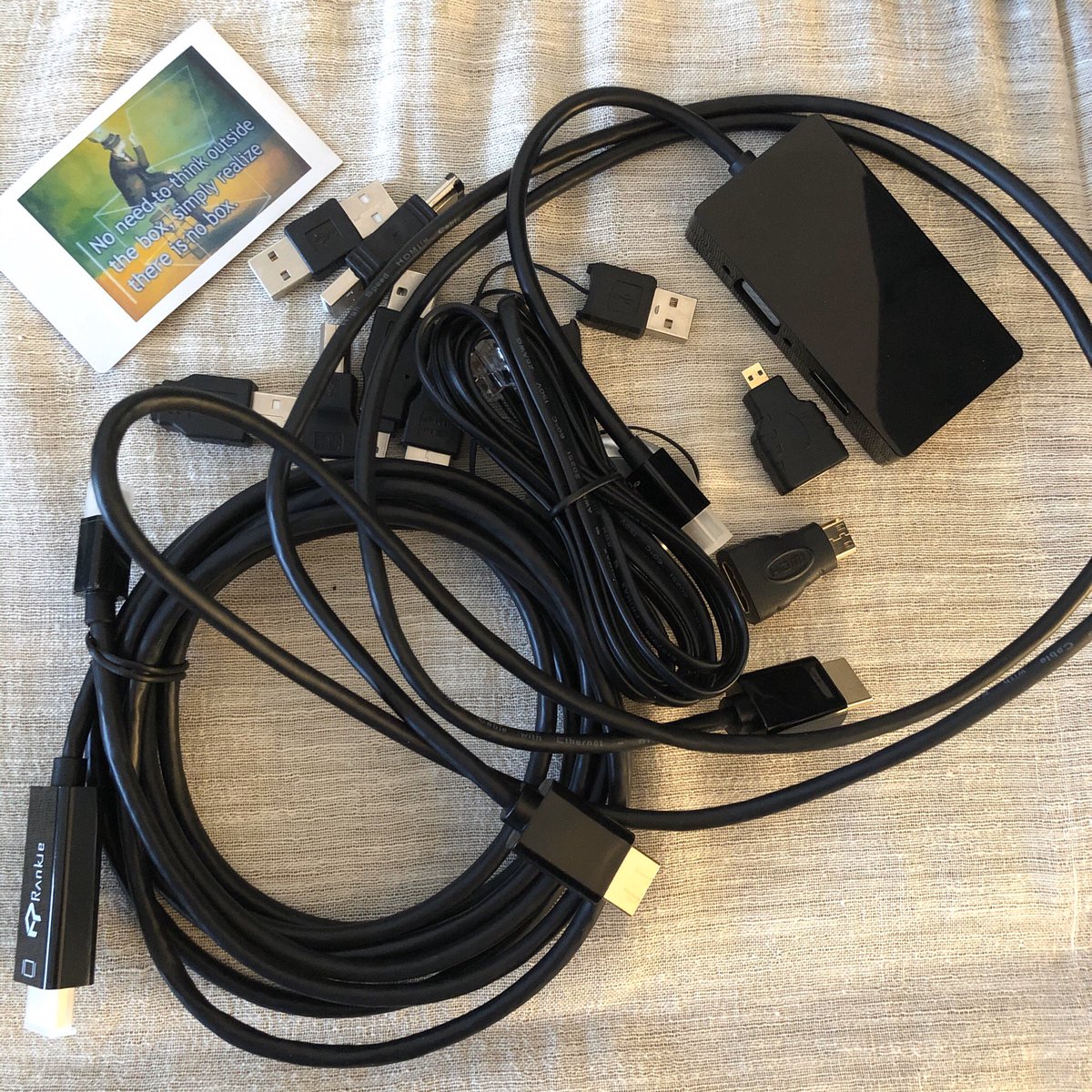 thinkDITA's tweet image. Allright, we work from home... let’s do this 💪🏻🦾 Oh, wait... got HDMI, got USB, and tons of other accronyms... but no Display port for the display brought from work 🤯 Better stock on those before they’re gone, too #techcomm #cablespaghetti #gottalovecables  #gottalovestandards