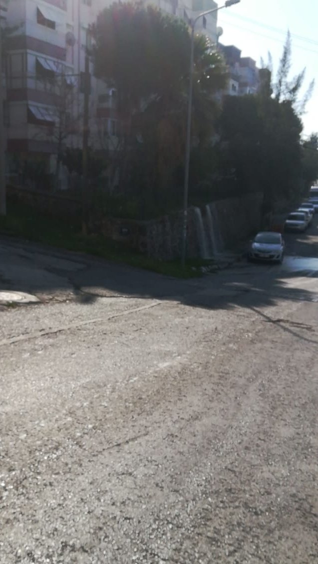 Esentepe Mah. 8836. Sokak Çiğli/İzmir , dün akşamdan beri duvardan su sızıntısı vardır , ilgilenebilirmisiniz ?<a href="/ciglibelediyesi/">Çiğli Belediyesi</a> <a href="/izmirhim/">İzmir HİM</a>