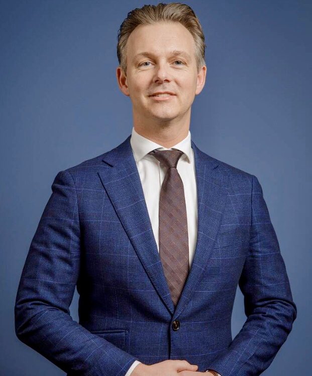 Vanavond om half 7 ontvangt Ron onze burgemeester Gido Oude Kotte in de radiostudio. Want het houdt ons natuurlijk allemaal bezig: het Corona Virus. Besmettingen in Aalsmeer, maatregelen, evenementen die worden afgelast in onze gemeente. Wat zijn de gevolgen? Vanavond live half 7