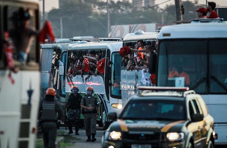 Foto do meu irmão <a href="/fer0alves/">Fer</a>, o cara é muito BRABO!!!! 👊🏼👊🏼