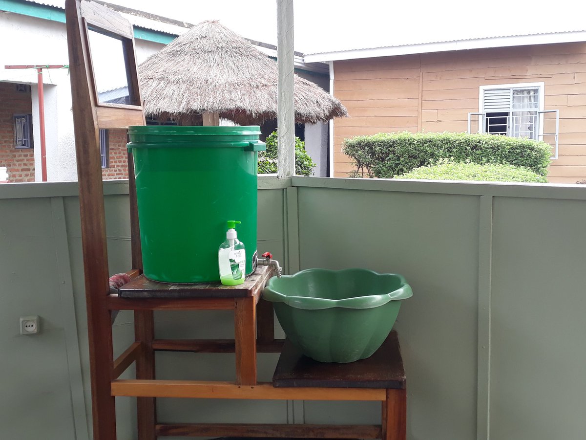 Fr_Grunewald's tweet photo. Partout au nord Kivu, la base pour le #lavagedemain est en place depuis Ebola. Cela sera t il suffisant face au #coronavirusfr #Covid_19? @OMSRDCONGO @WHO Si oui,1er lien fort #NexusHumDev & #GRC @eu_echo @ReseauRisques @Charles_Tellier @salignonp @PhilippeJahshan @HerveBerville https://t.co/4tAuA6psGe