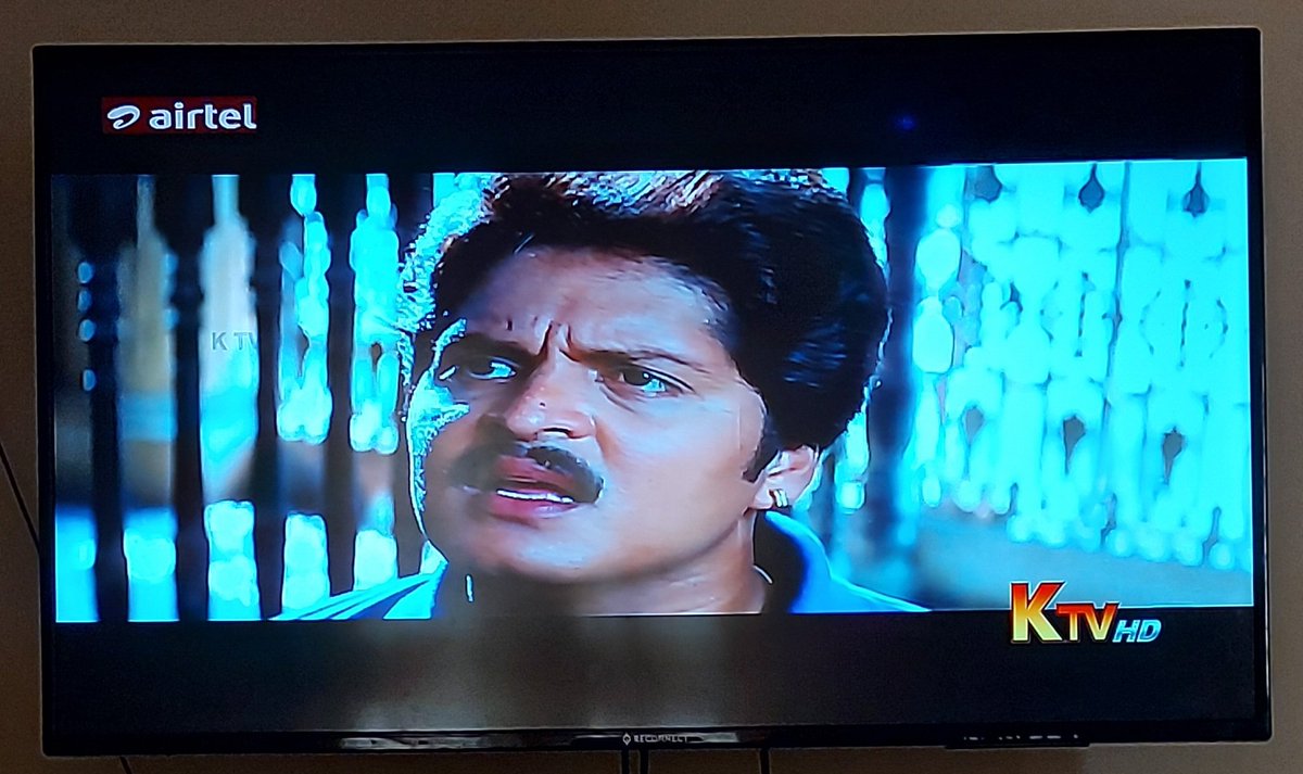 Nelson_Ji's tweet photo. 90ஸ் வார் கரண் அண்ணா vs பாண்டியராஜ் அங்கிள் 

@UnitedKidsOf90s @danceSaamiyar https://t.co/fLd9F9j59L