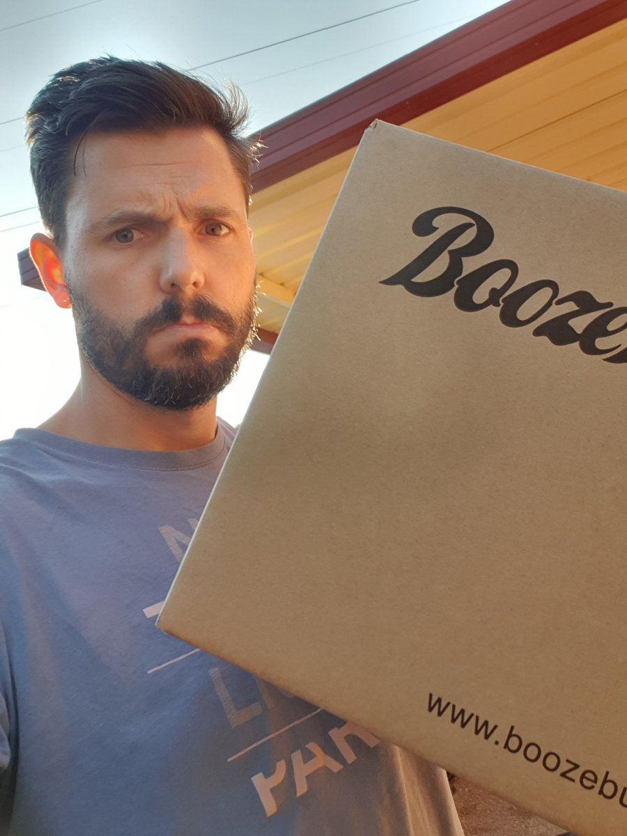 Silvertails's tweet photo. @BOOZEBUDLIVE where is the rest of my order, only got package 2 of 2 and not 1 of 2. Order now says complete too https://t.co/gWyyqBD3zj