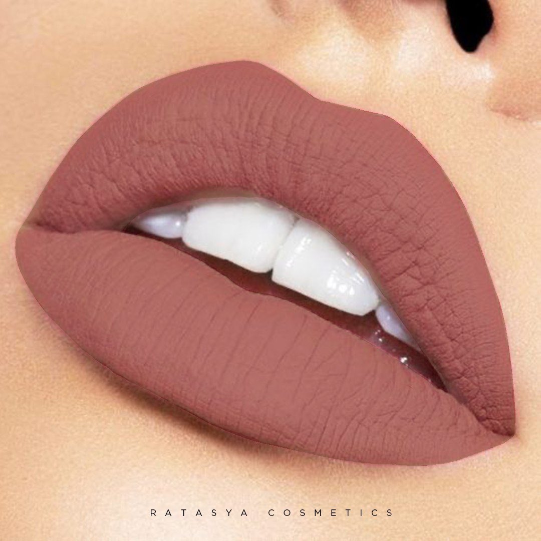 RatasyaHq's tweet photo. Siapa nak FREE lipmatte Bee Edition? Syaratnya wajib follow @RatasyaHq dan RT gambar ni! Tengok la semua color ni! Pengsannnn 😭 https://t.co/3mjZxZoV4i