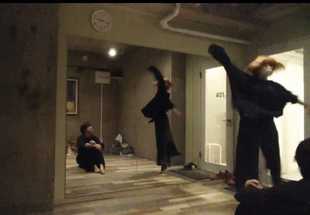 bisc0maki's tweet photo. 踊るって楽しいよね。
自分のなかで【刺す表現】お届けできるように一歩一歩🐾
現在こまきがご予約を受け付けている公演はこちらです💁‍♀️
①#光夢 4/17-19
https://t.co/0bFlr4U2IF
②Actor’s Ballet Gala2020(#ABG2020)
7/10-11
https://t.co/5E4FsxduPY
詳細はスレッドを参照ください☺︎ https://t.co/aYhFORMPVT
