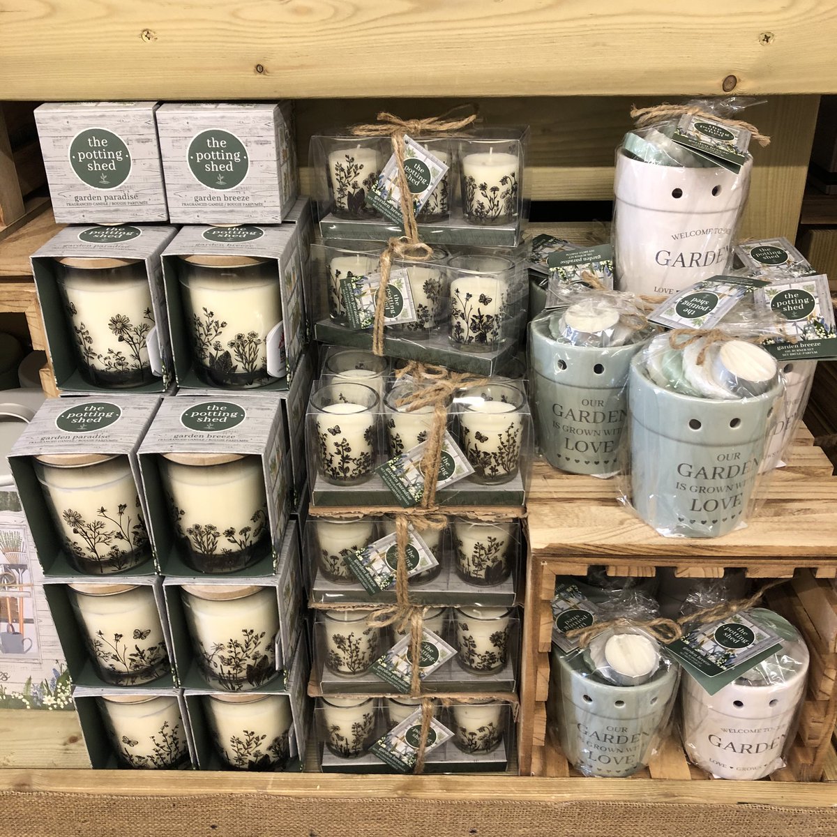 bestsellers_sx's tweet photo. New!! Potting Shed #giftrange now in store! @hornchurchTT @HornchurchLife @HACCCricket @Mr_Simms_Hx @wyndhambarbers @PinkParachute1 @Xav_Anderson @VivaDentist @lewisphysio @JulieAllsop @TigersJFC @wyndhamhair @UTaproom @suttonarmshorn @QueensTheatreH @TheFatlingPub @TeaIsland1 https://t.co/475cXHnbt0