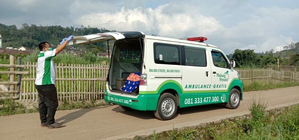 ambulancemalangstrudel tweet media