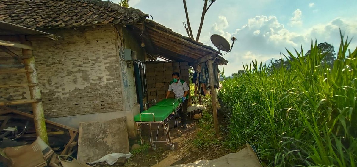 ambulancemalangstrudel tweet media