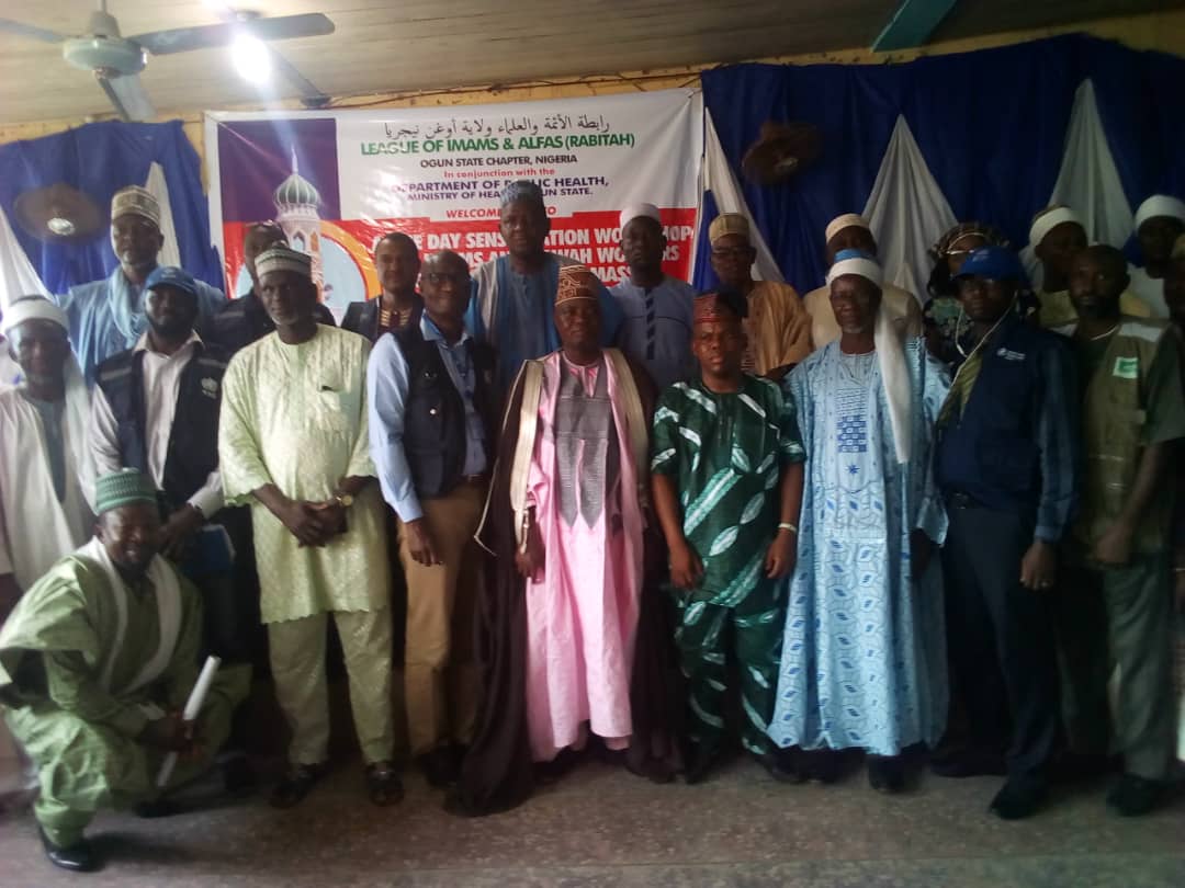 hon_page's tweet photo. ONE DAY SENSITISATION WORKSHOP FOR IMAMS AND DAWAH WORKERS ON PROTECTING THE MASSES AGAINST CORONAVIRUS., KOBITI ABEOKUTA ON WEDNESDAY 11TH, 2020. @OGSGofficial @EpidAlert @Fmohnigeria https://t.co/Cflftbjz3Q
