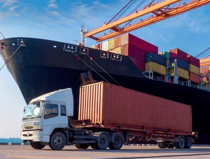 genoeric1's tweet photo. Being landlocked means we should also have alternative routes for cargo transportation and that is where the Dar es Salaam port comes to your rescue Uganda being land locked and the traditional ports being congested. #Whydarport https://t.co/HVavLMpQ3N