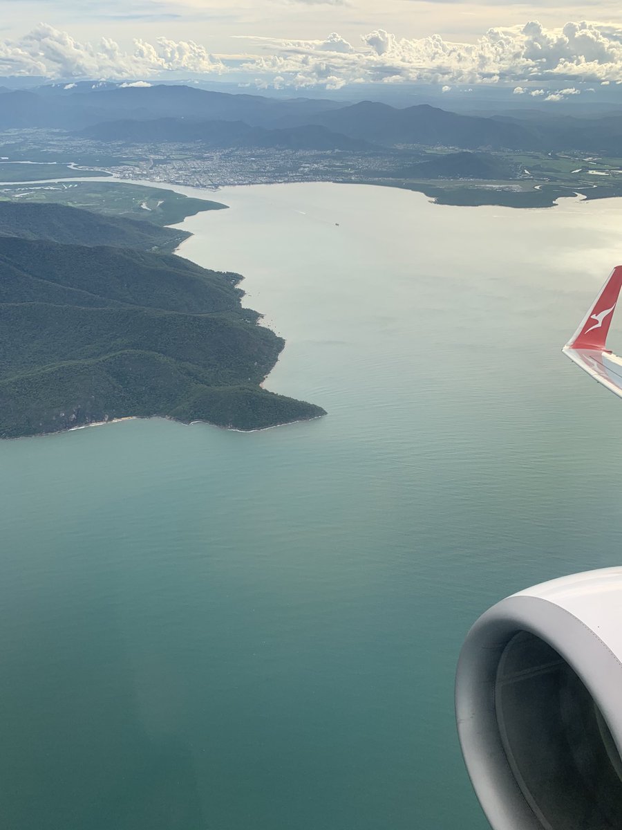 manujith4's tweet image. Cairns #qantas #beautiful #naturelovers #windowseat