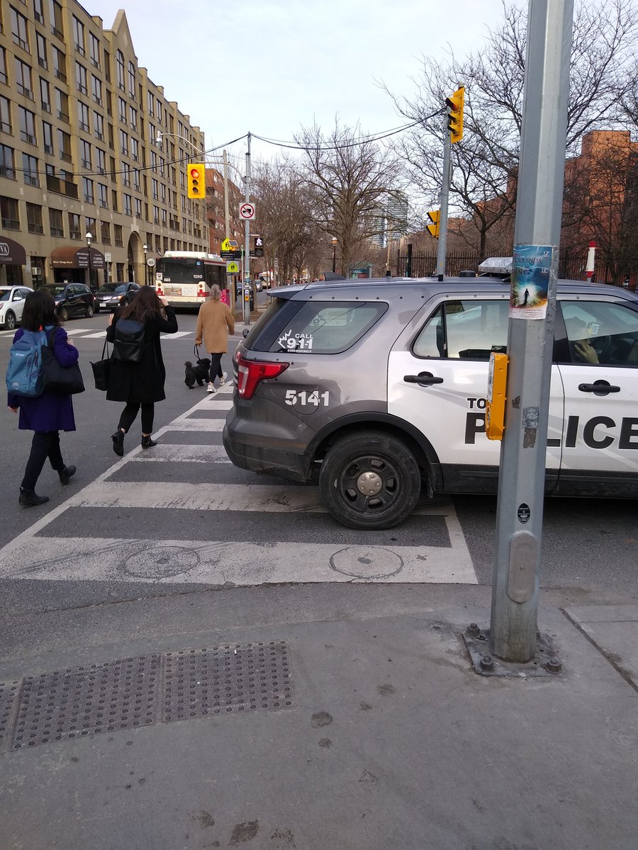 Another reason we can't have nice things in #walkto - what is the point of a leading pedestrian interval if you have to scurry around a cop SUV blocking the crosswalk?