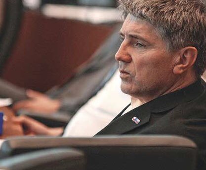 Neuradno:
novi direktor Urada za komuniciranje <a href="/vladaRS/">Vlada Republike Slovenije</a> bo <a href="/miro5ek/">miro petek</a>.