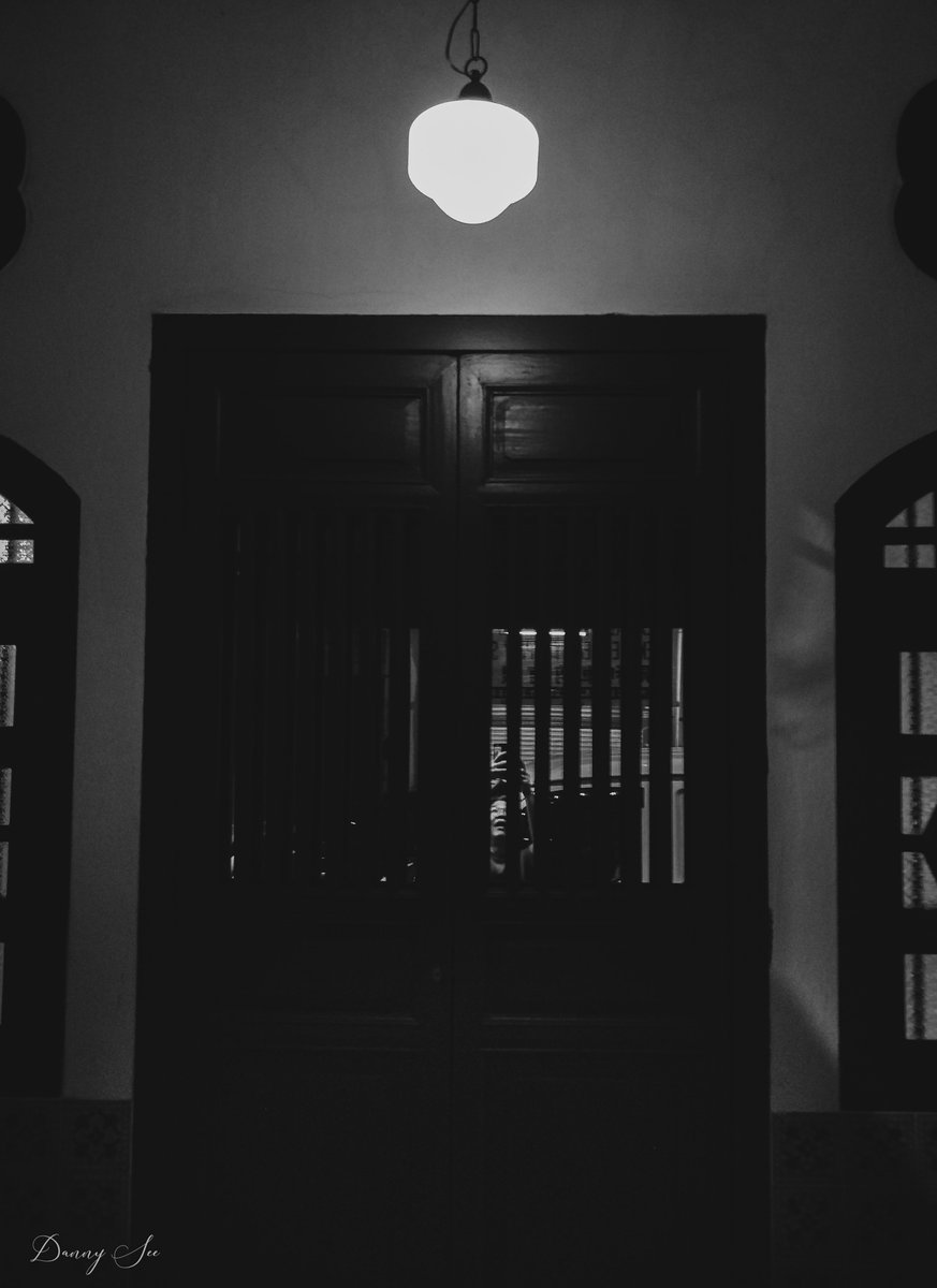 dannyscs's tweet photo. The Door #art #conceptualart #blackandwhite #blackandwhitephotography #photography #blackandwhitephoto #bnw #monochrome #AP_Magazine #ThePhotoHour #DailyPhotoRTG @Nphotomag @yourDSLR https://t.co/Syyx6MhSLp