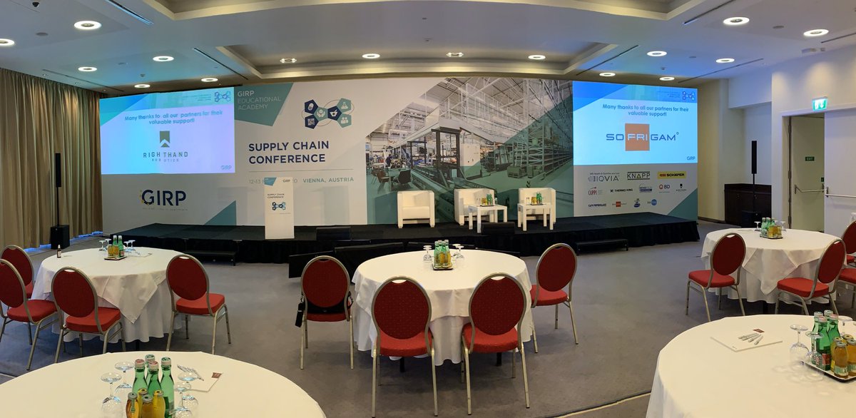 Devsavrental's tweet photo. Webconferencing for @GIRPBrussels #webconference #livestream #live #PictureBeforeTheEventStarts live from z Vienna https://t.co/F3QvGf7iBc
