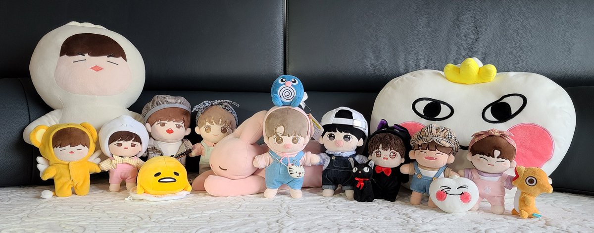 baenight510's tweet photo. 우리집 솜뭉치 가족사진💕

짼뭉이 짼구 빅짼두 첫째니 윙뽀 배나잇(쌍디) 코코배(쌍디) 배먕이 참랑이 꼼황이 황만두 https://t.co/ONbUXfoweX