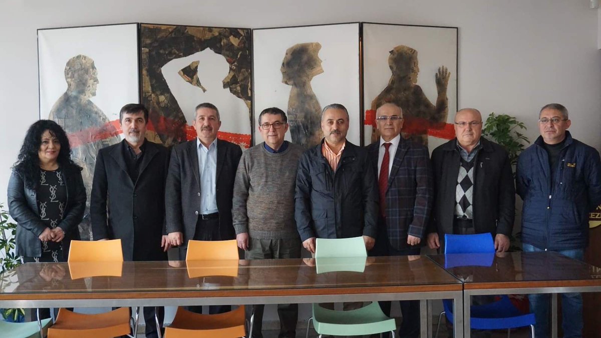 Kocapınar Köyü Yardımlaşma ve Dayanışma Derneği yönetimine ziyaretlerinden dolayı teşekkür ederiz.