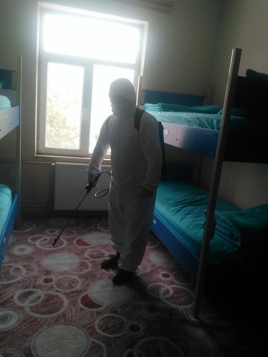 mutkianadolu13's tweet photo. Mutki Anadolu lisesi pansiyon ve okul dezenfekte edildi. #Covid_19 #coronatuerkiye @meb_ailesi2023 @Bitlis_Mem https://t.co/kx5RNvJSLd