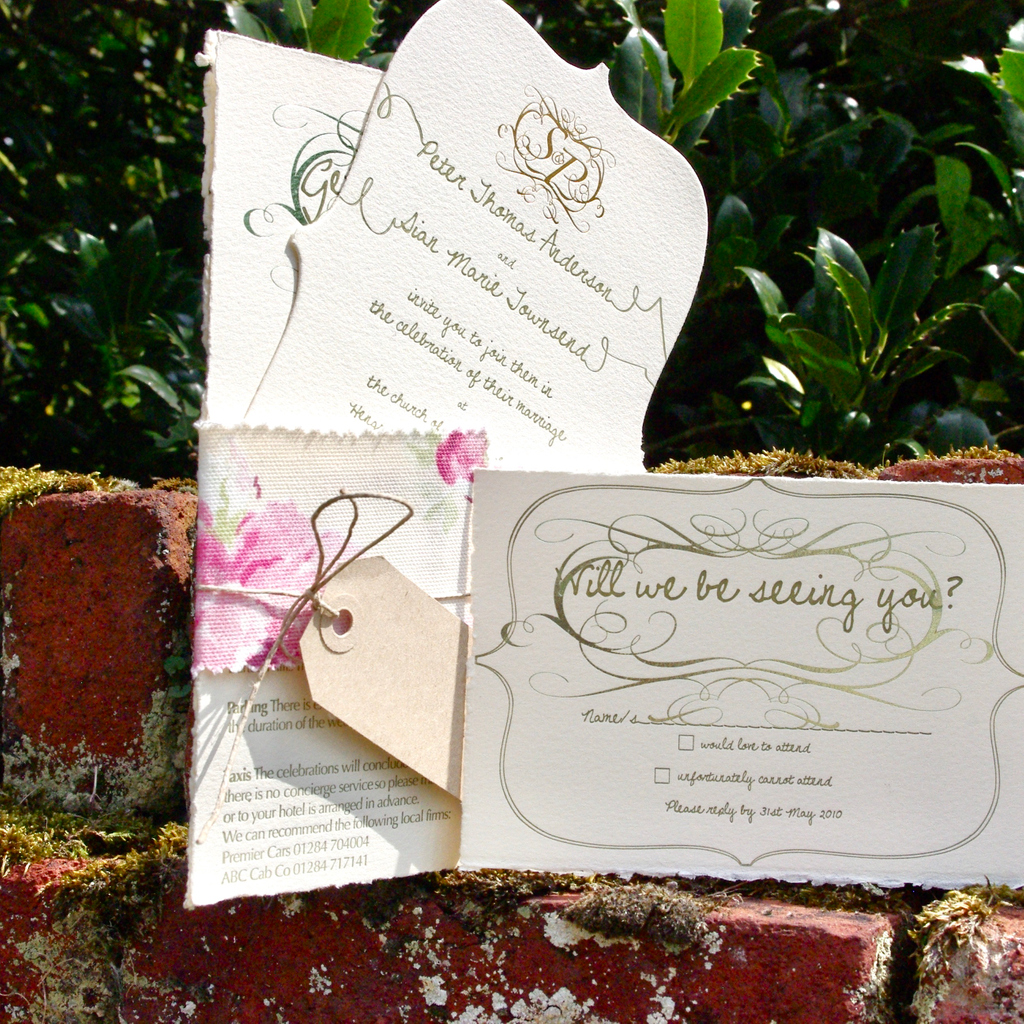 paicer's tweet photo. A BEAUTIFUL WEDDING SUITE
Printed a few years ago now using out trusty #ArabPress with #letterpress and #hotfoil. This #weddinginvitation suite was printed on to a Somerset Cotton and finished using a fabric wrap and hemp twine. https://t.co/Dkz7Twffjb