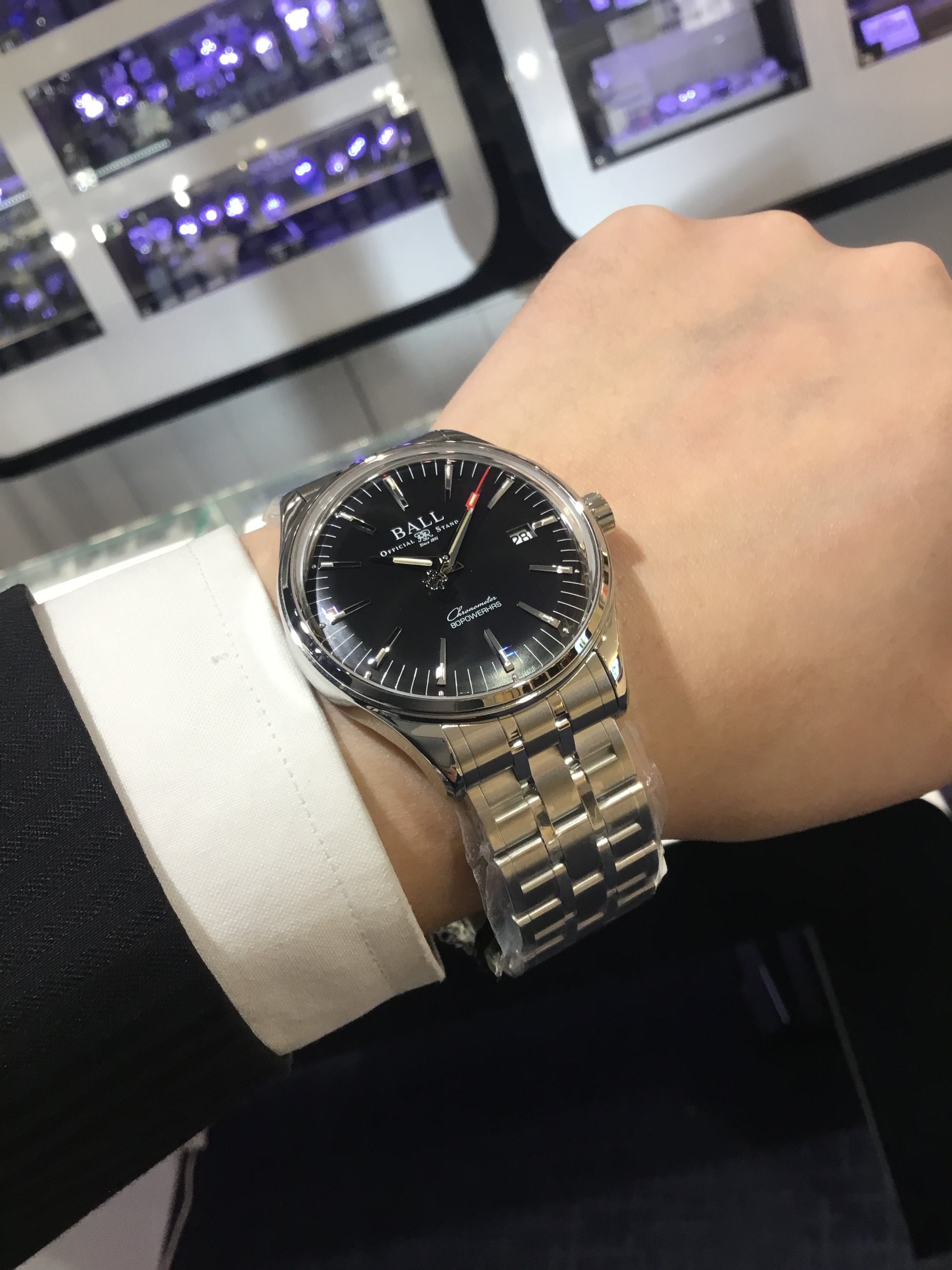 The Watch Shop Twitter पर Ball Watch 今回ご紹介する時計はball Watchのmanufacture 80です Nm3280d S1cj Bk 291 500 税込 高精度のお墨付きであるcosc認定クロノメーター規格 更に80時間の長時間駆動 ヴィンテージ感溢れるドーム型サファイアガラスも