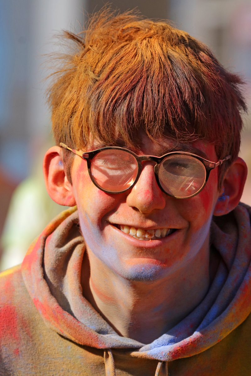 JimHigham's tweet photo. Four more shots from yesterday’s excellent #holi  #holi2020  #holi2020 🎨 celebration at  University of Kent @UniKent . Thanks to @NHSFKent and all for organising and supporting the event as part of #worldfest at University of Kent. #worldfest2020 @UniKentGlobal https://t.co/8g3APiTDKw
