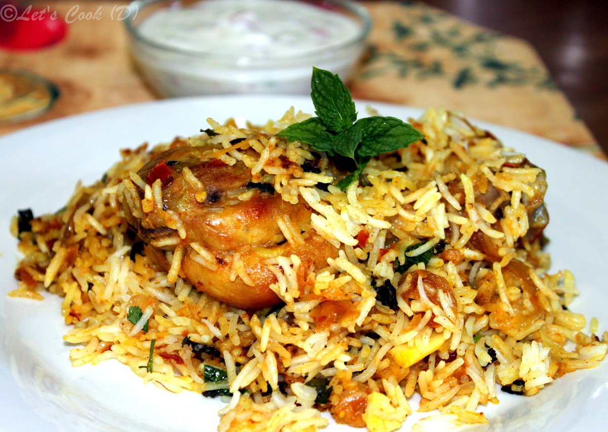 Machhilihyd's tweet photo. Friday Special Chicken Biryani For You Only.....

#food #fridayspecialbiryani #fridaybiryani #fridayspecial #foodlovers #specialchickenbiryani #chicken #chickenbiryani #chickenfry #nonvegfood #machhili #familyrestaurant #familyrestaurantinhyderabad #hyderabad #hyderabadfoodlovers https://t.co/VEQYCotOLM
