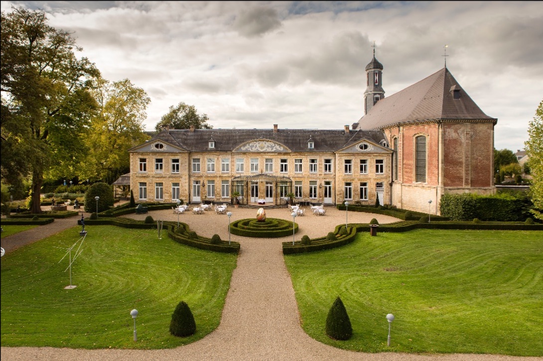 claudiadegraaff's tweet photo. Helaas hebben wij moeten besluiten om het symposium op 15 mei 2020 bij Chateau St Gerlach te verplaatsen naar vrijdag 20 november 2020! - https://t.co/6a17dYoRrv https://t.co/pHb4hFpASL