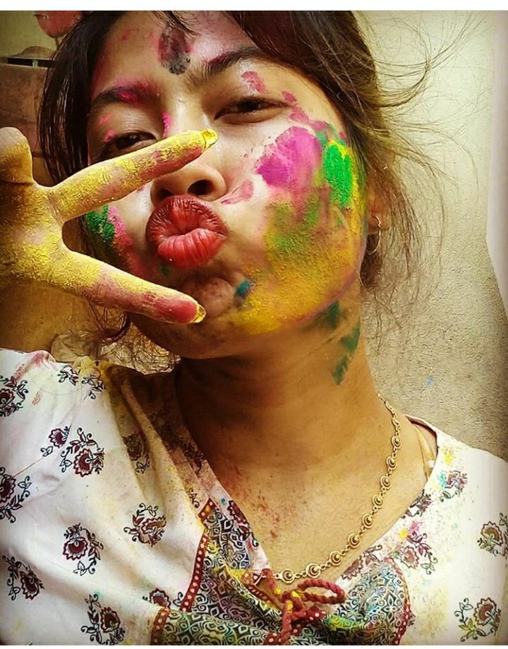 GhoshSuzz's tweet photo. Before I meet you 
My life was just a black canvass....
Then you came and FillEd it 
With colors and made me 
The happiest person alive.....
  THank YOu for Being the rainbow in my life.... 
Wishing all a very happy Holi 2020...
#holi2020 #following #likes #bengoligirl #kolkata https://t.co/pE5HVXAF2c