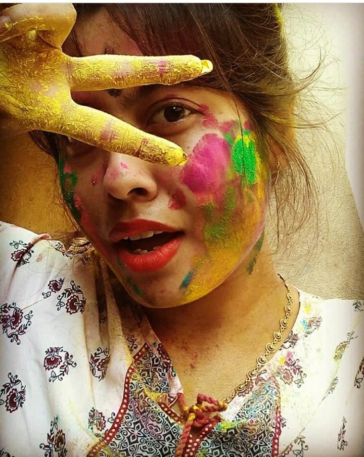 GhoshSuzz's tweet photo. Before I meet you 
My life was just a black canvass....
Then you came and FillEd it 
With colors and made me 
The happiest person alive.....
  THank YOu for Being the rainbow in my life.... 
Wishing all a very happy Holi 2020...
#holi2020 #following #likes #bengoligirl #kolkata https://t.co/pE5HVXAF2c