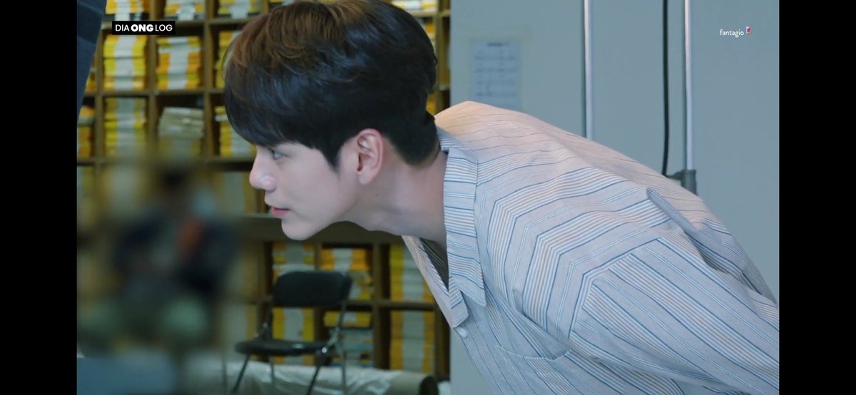 meanttobeOng's tweet photo. Have i told you im a neck enthusiast 😍😍😍
#thespringhome #TSHXONG #더스프링홈
#ONGSEONGWU #옹성우 https://t.co/ESZALtCdYI