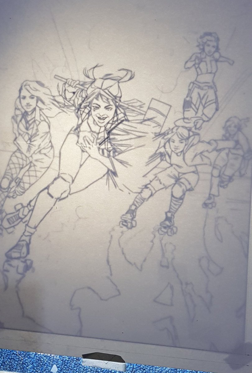 Tracing done! And I did end up doing a kind of explosion for the background, though not to visible here since I used a blue pencil to draw them. Apparently explosions solve everything ?