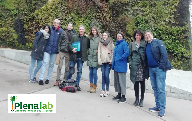 Plenainclusion's tweet photo. 🍀¨Pasear para transformar¨ crónica de la experiencia de innovación social y transformación dentro de #PlenaLab, el nuevo sistema de redes de @Plenainclusion.
Lee aquí la crónica de @Lemotbulle
👉 https://t.co/oeRMBn99TT
#PaseodeJane https://t.co/5p3CGpzJ1m
