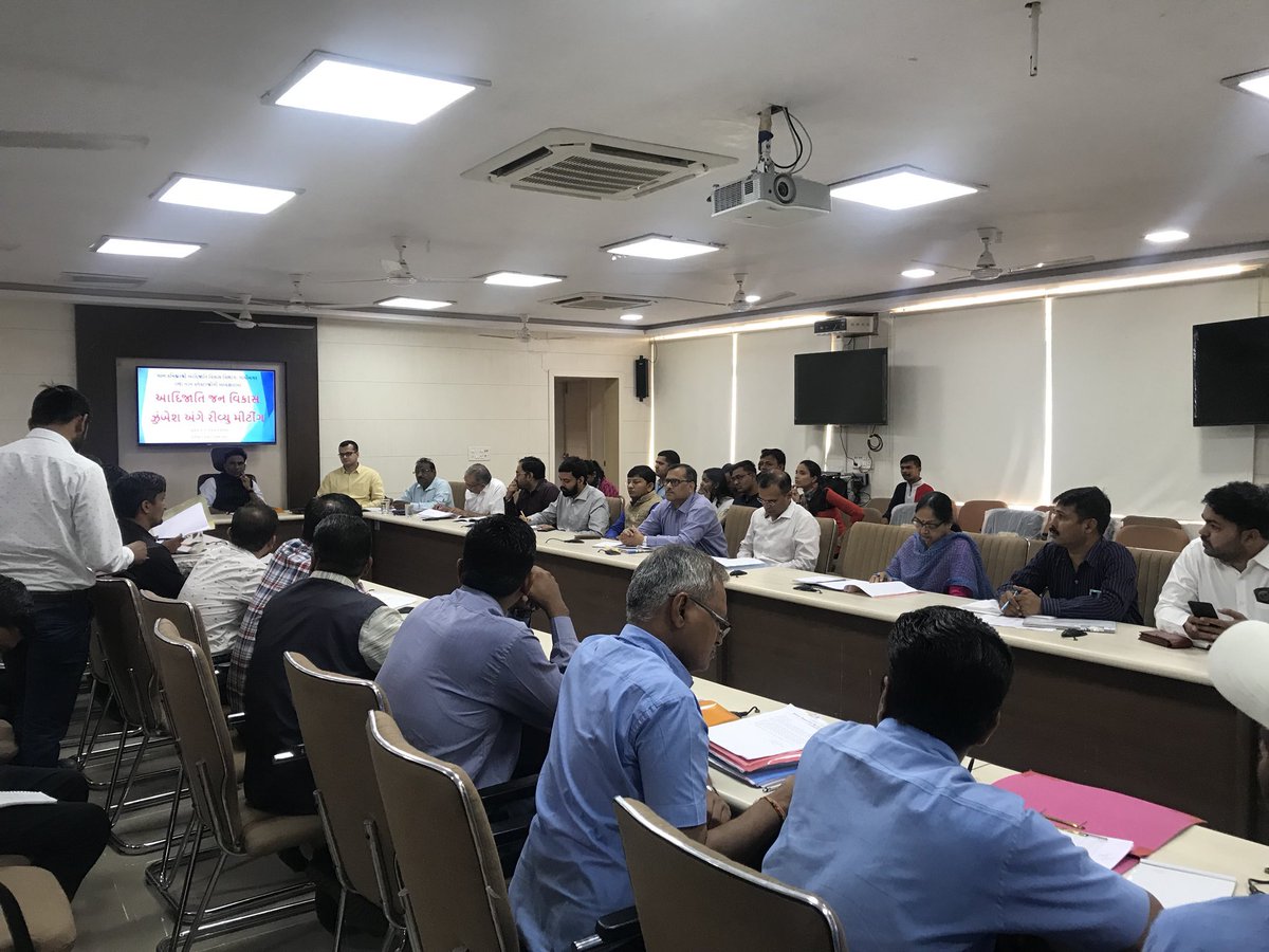 Mobilisation of villagers along with reaching out to their door step for delivering benefits,accompanied by a continuous review mechanism is making #AJVJ reach to untouched rural masses.<a href="/RanaDilipkumar/">Dilip Rana..</a> @comm_tribal @CollectorArvali <a href="/DdoArvalli/">DDO Arvalli Modasa</a> <a href="/CMOGuj/">CMO Gujarat</a>