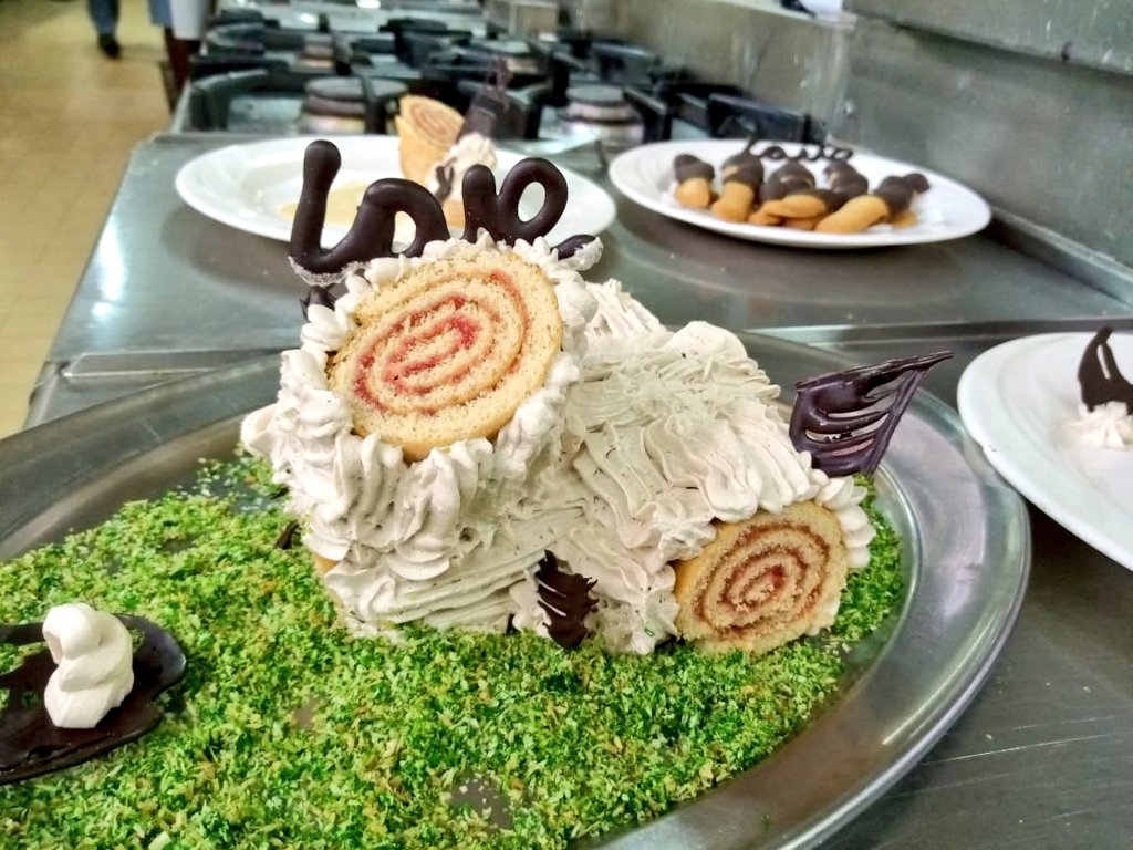 Hussraj's tweet photo. Have a look at this classic Yule Log cake I have made today. This decadent cake is sure to be a hit at Christmas. Actually when the cake comes out well , it brings much joy to my life, happiness &amp; I'm so impressed #Studentlife #cheflife #IndividualTranningKitchen @Utalii_Hotel https://t.co/YXFbkPaq4a