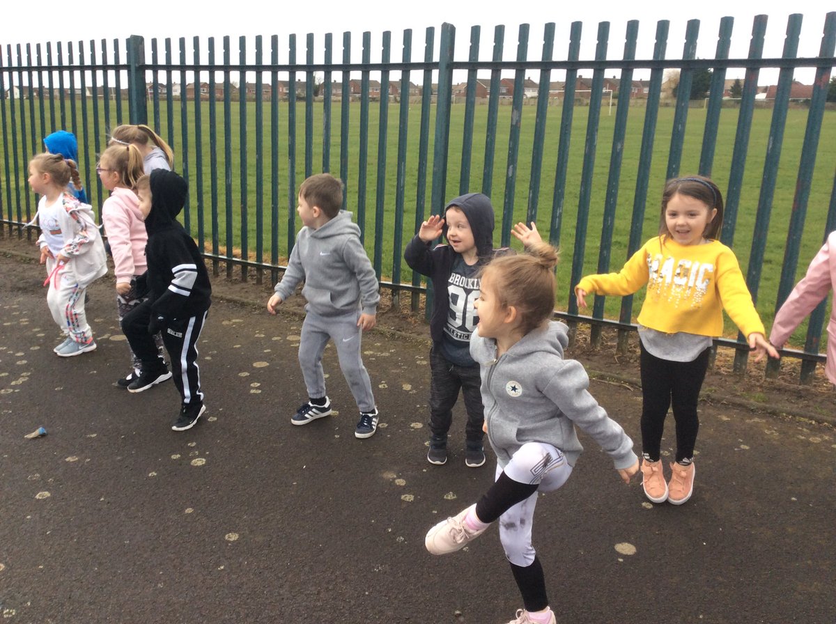 Mrs M Gallagher tweet media