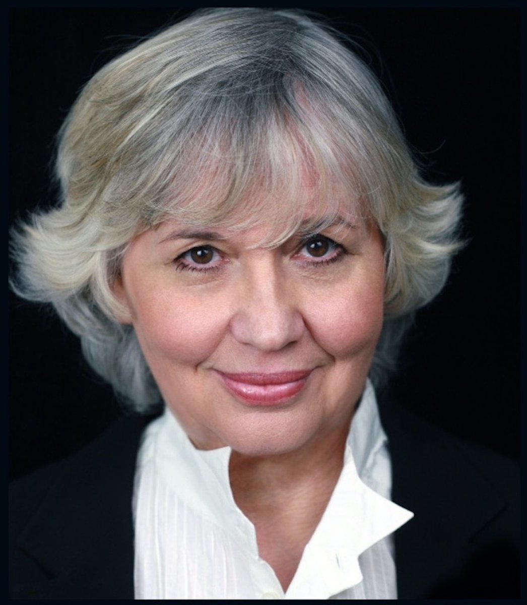 Tune in to <a href="/BBCLeicester/">BBC Leicester</a> at 2pm to listen to <a href="/MBallardRadio/">𝕄𝕒𝕣𝕥𝕚𝕟 𝔹𝕒𝕝𝕝𝕒𝕣𝕕</a> talking to the lovely <a href="/susanpenhaligon/">susan penhaligon 〓〓</a> and John Griffiths about The Mousetrap!
Listen online at: bbc.co.uk/sounds/play/li…