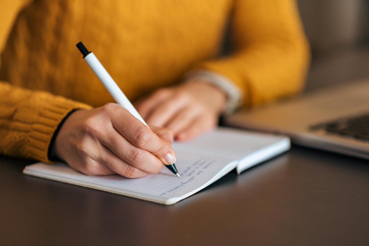StaplesCareers's tweet photo. #StaplesWorklifeMag shares 5 ways to become an expert notetaker: https://t.co/5llo6xpwMG. https://t.co/MfpDPTCjIz